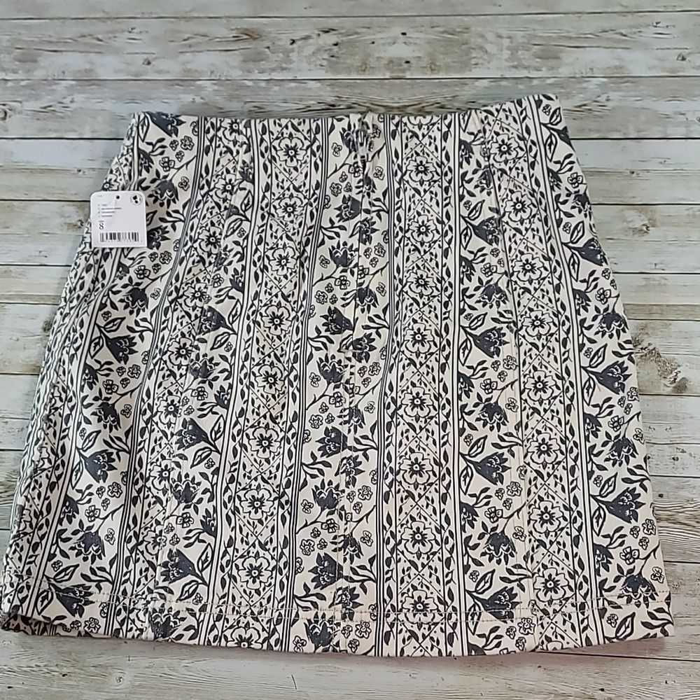 NEW Free People Modern‎ Femme Denim Floral Miniskirt Macadamia Combo Size 8 NWT - Picture 6 of 8
